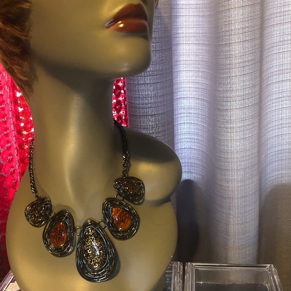 Brown Stone and Wire Necklace Set - Picture 5 of 6